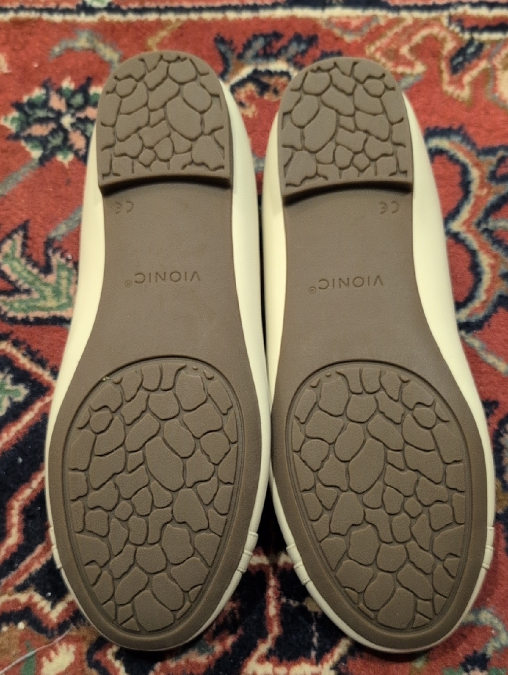 Vionic Women's Delanir Ballet Flats In White Leather Size 9.5 Wide - Picture 4 of 4